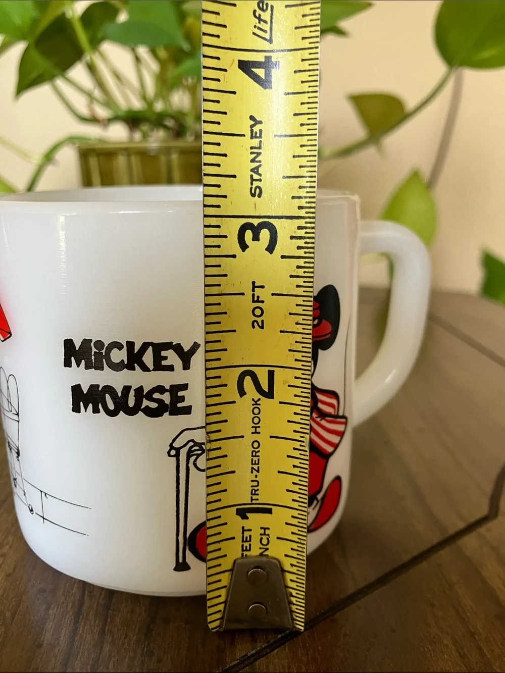 EUC Vintage Micky & Minnie Mouse Fire King milk glass mug